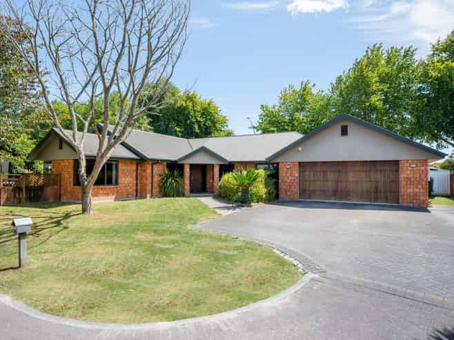 24 Nielsen Gardens, Rototuna