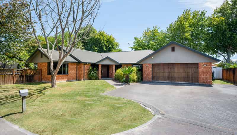 24 Nielsen Gardens, Rototuna