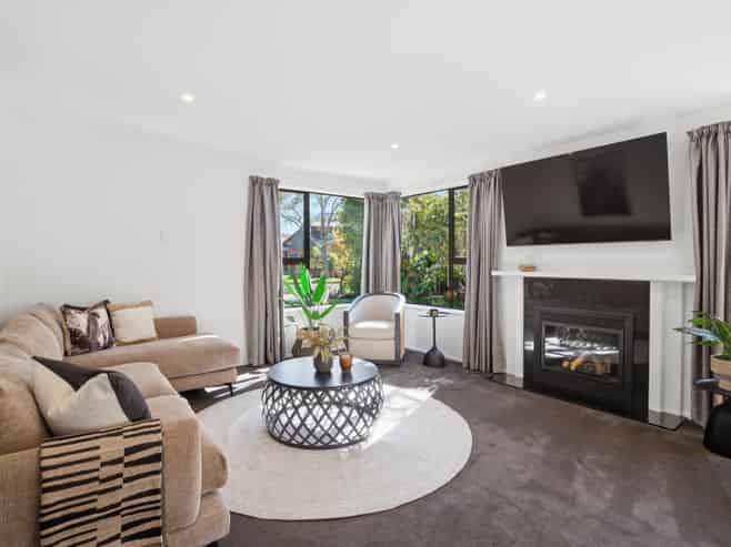 8 Kedleston Drive, Avonhead