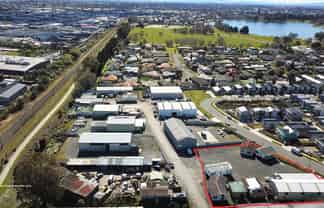 Versatile industrial space with yard