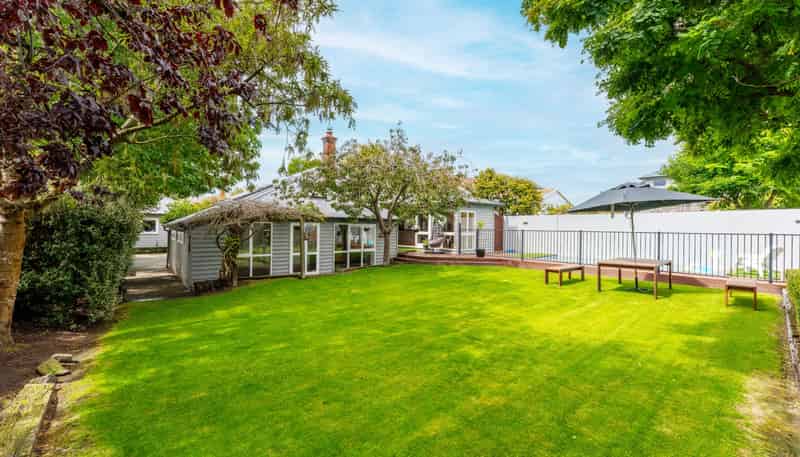 8 Saint Johns Avenue, Highfield