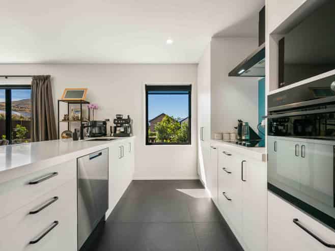 2 Collie Road, Jacks Point