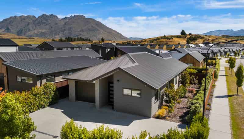 2 Collie Road, Jacks Point