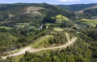 1342F Akatarawa Road, Akatarawa