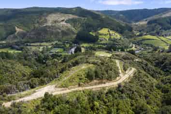 1342F Akatarawa Road, Akatarawa