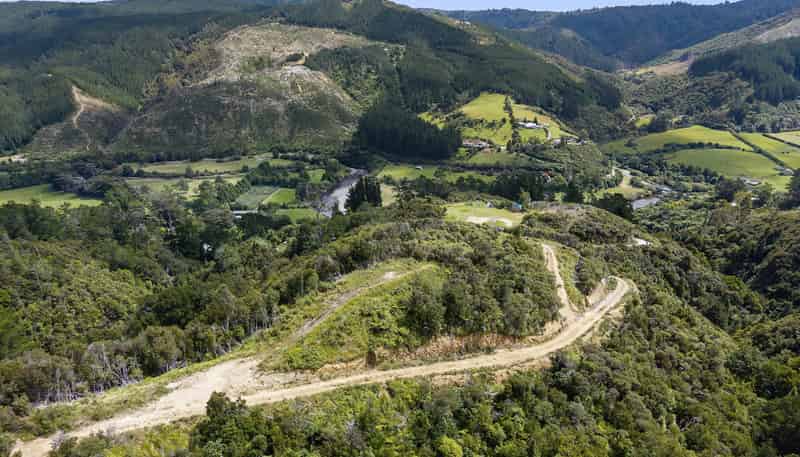 1342F Akatarawa Road, Akatarawa