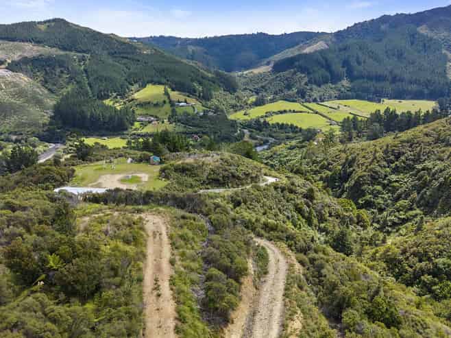 1342F Akatarawa Road, Akatarawa
