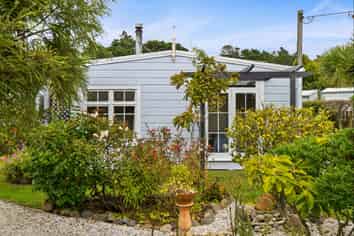 10 Muri Street, Aramoana