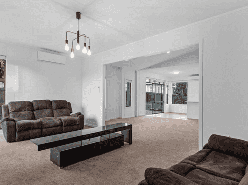 192 Henderson Valley Road, Henderson