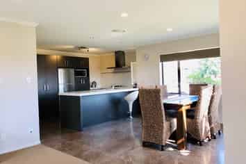 2 Sycamore Street, Flat Bush