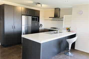 2 Sycamore Street, Flat Bush