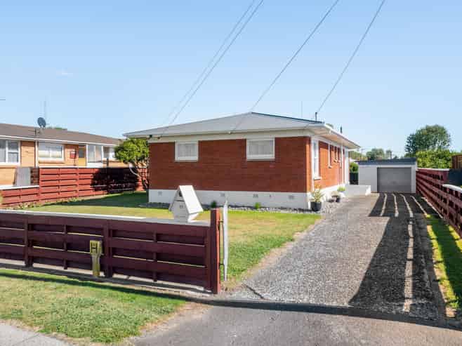 73 Comries Road, Chartwell