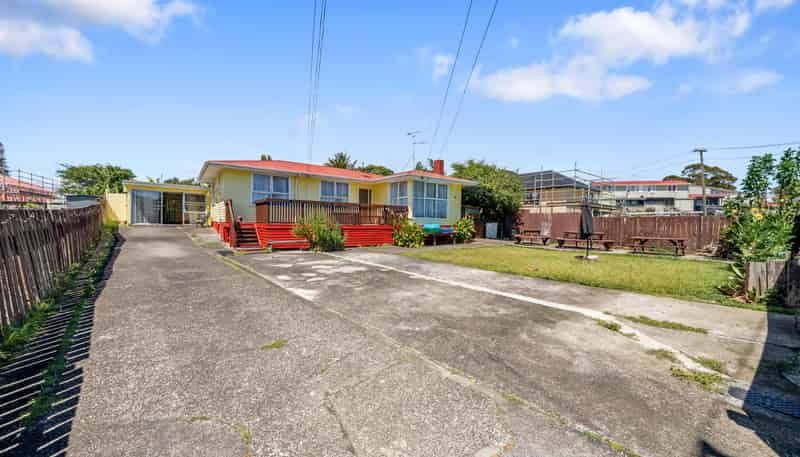 54 Cobham Crescent, Otara