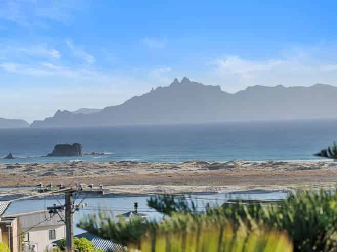 2 Heather Street, Mangawhai Heads