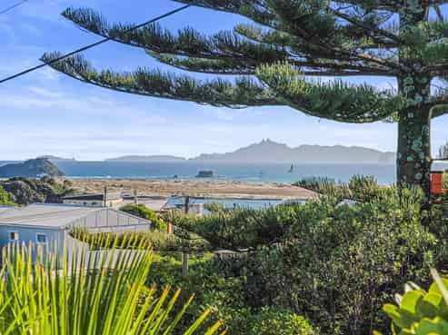 2 Heather Street, Mangawhai Heads