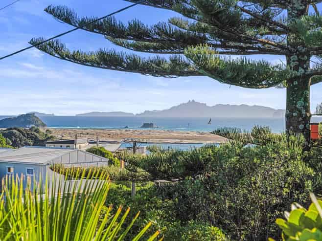 2 Heather Street, Mangawhai Heads