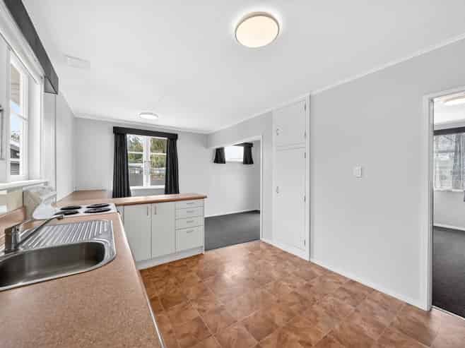 6 Jones Place, Masterton