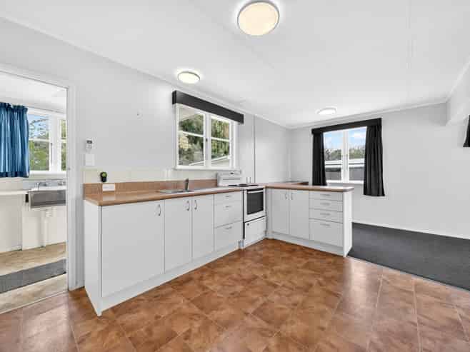 6 Jones Place, Masterton