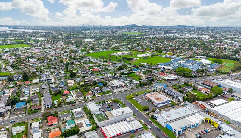 6/4038 Great North Road, Glen Eden