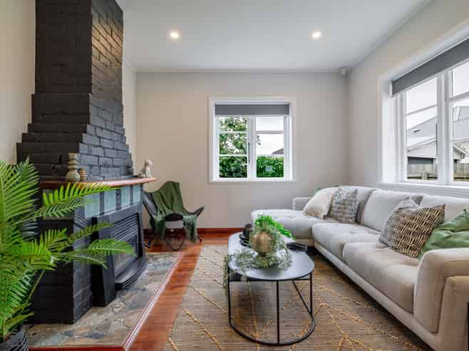 7A Nathan Place, West End