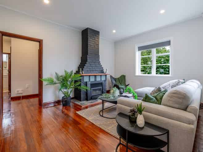 7A Nathan Place, West End