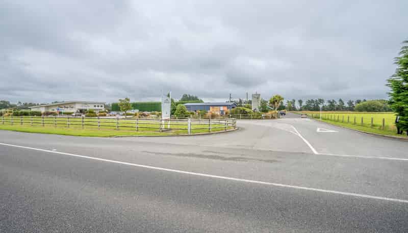 810 North Road, Lorneville