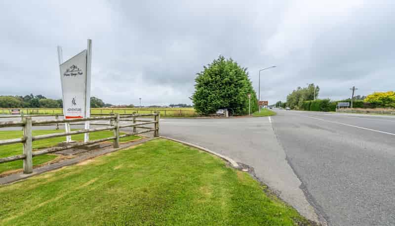 810 North Road, Lorneville
