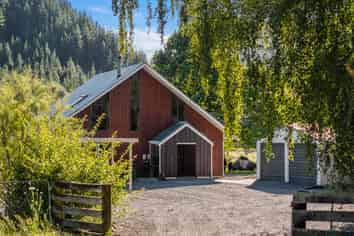 546 Onamalutu Road, Onamalutu