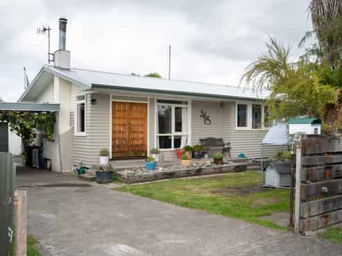 34 Elliott Crescent, Havelock North