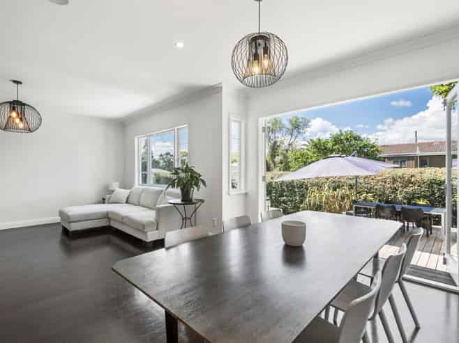 64 Lloyd Avenue, Mount Albert