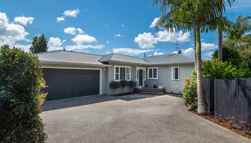 64 Lloyd Avenue, Mount Albert