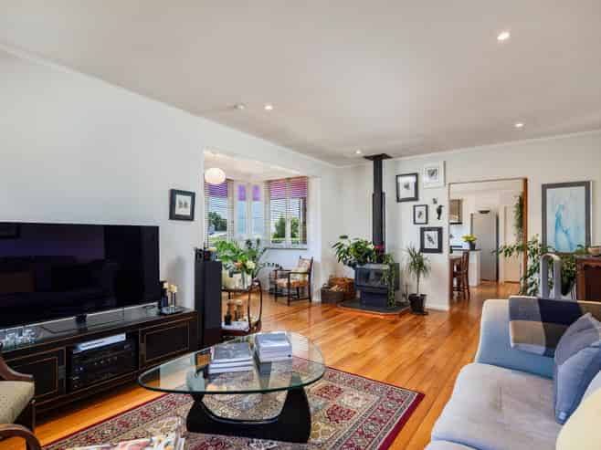 15 Maybeck Road, Mount Albert