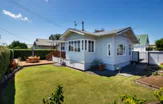 15 Maybeck Road, Mount Albert