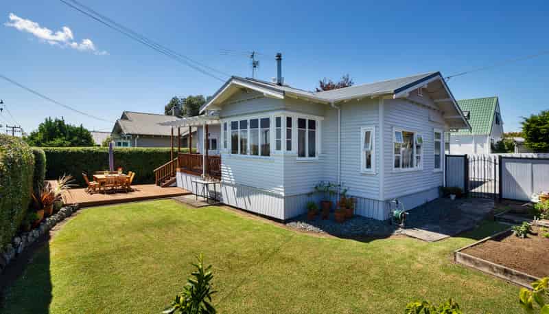 15 Maybeck Road, Mount Albert