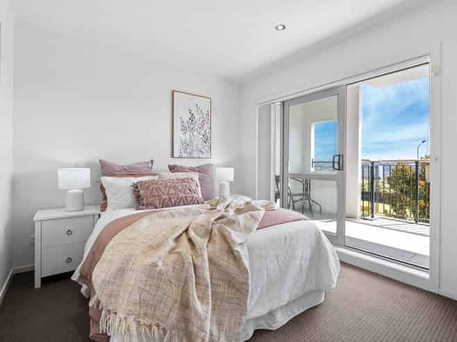 D6/60 Masons Road, Oteha