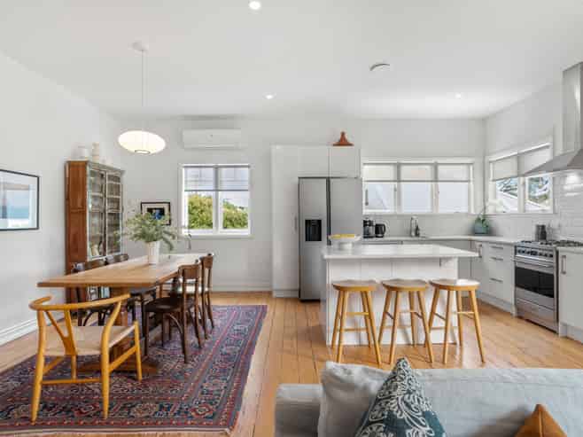 42 Fontenoy Street, Mount Albert