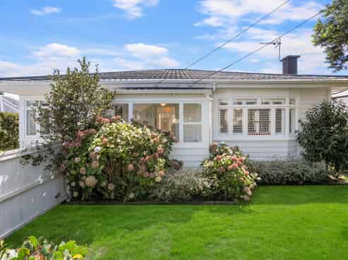 42 Fontenoy Street, Mount Albert