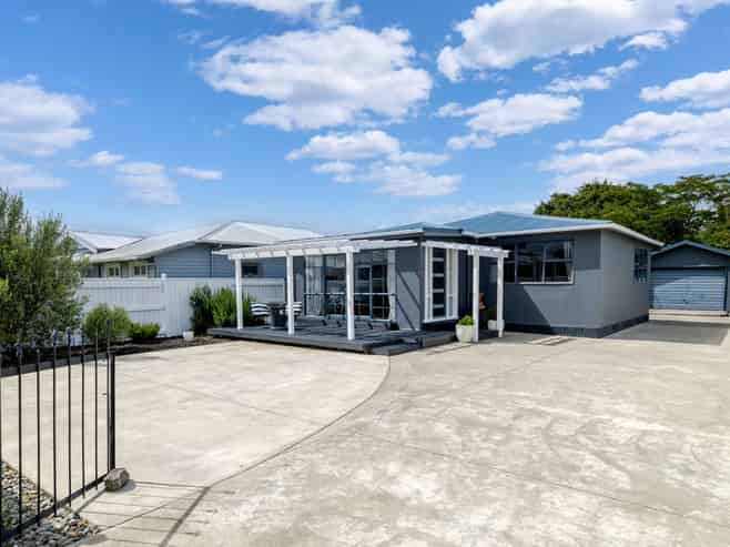 486 Tremaine Avenue, Takaro