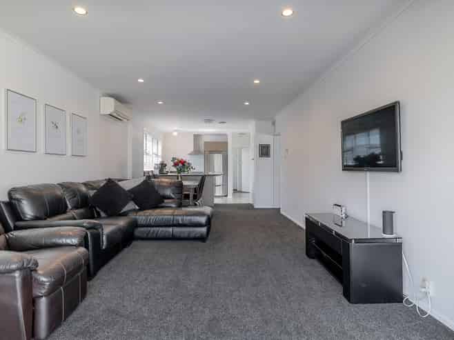 486 Tremaine Avenue, Takaro