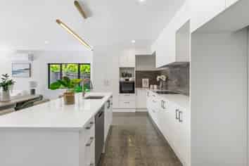 15 Schnapper Rock Road, Greenhithe