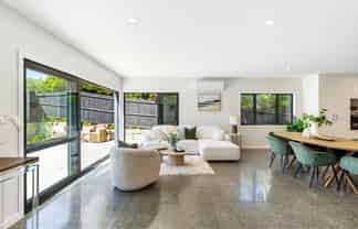 15 Schnapper Rock Road, Greenhithe