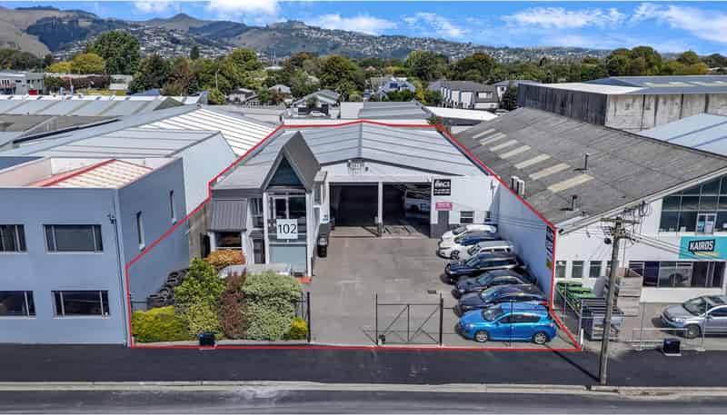 102 Mowbray Street, Waltham