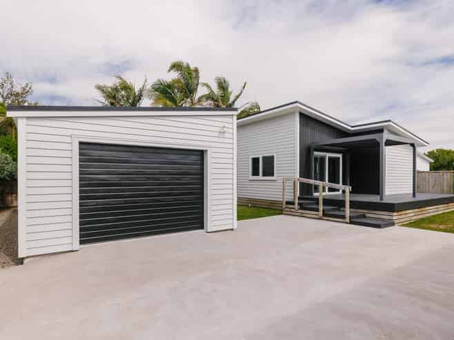 8A Cuba Street, Takaro