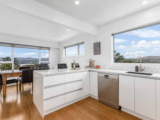 118 Kahu Road, Paremata