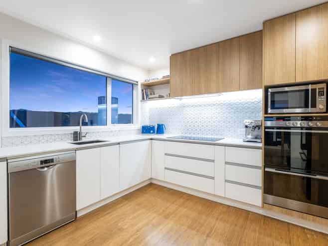 118 Kahu Road, Paremata