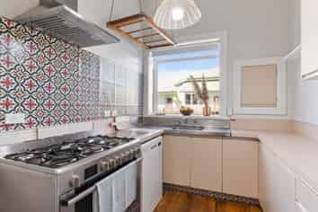 9 Cheeseman Road, Inner Kaiti