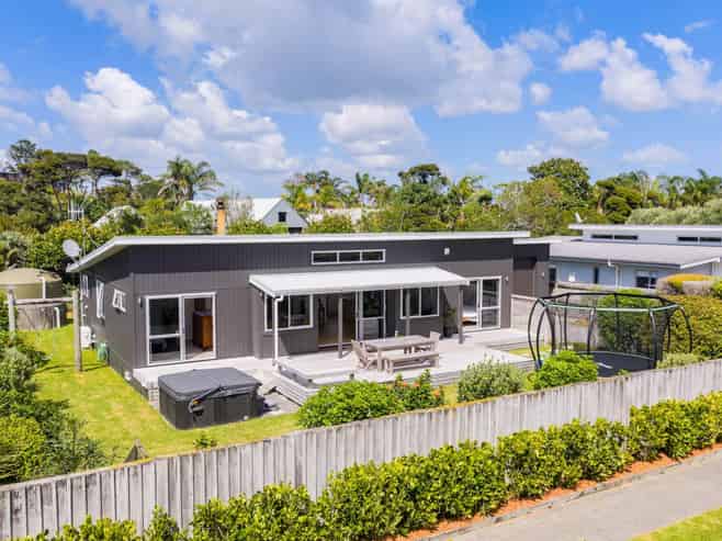 56 Seabreeze Road, Mangawhai Heads