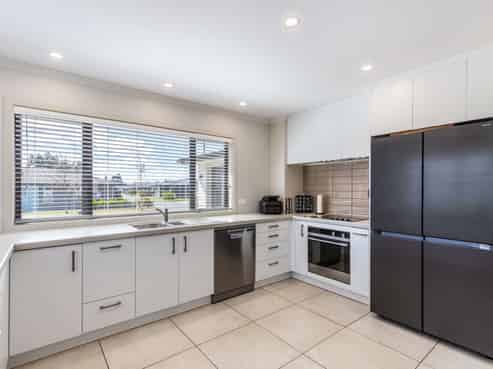 35 Noumea Drive, Rangatira Park