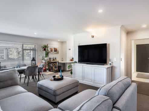 35 Noumea Drive, Rangatira Park