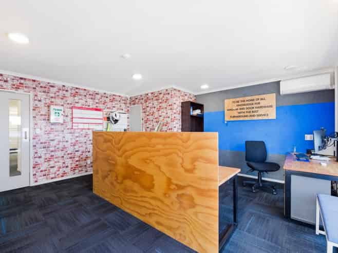 Sublime industrial office and warehouse